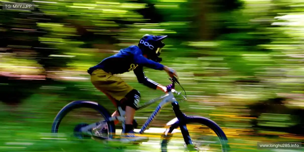 正品周边，球迷专属荣耀！🎁🏆